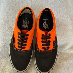 Vans Orange and Black Men’s Sneakers. Men’s 7. Women’s 8.5